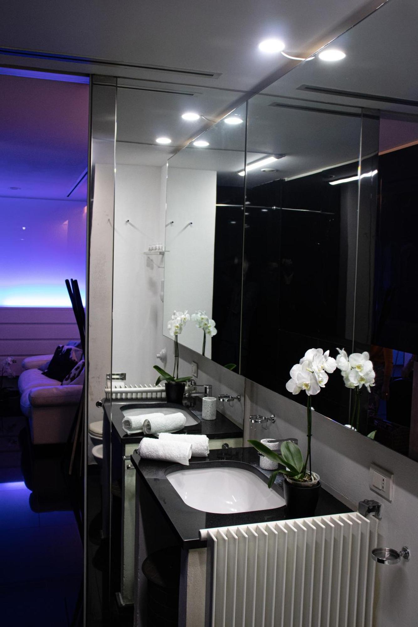 Luxury Suite 2 Min Dal Politeama Palermo Exterior foto